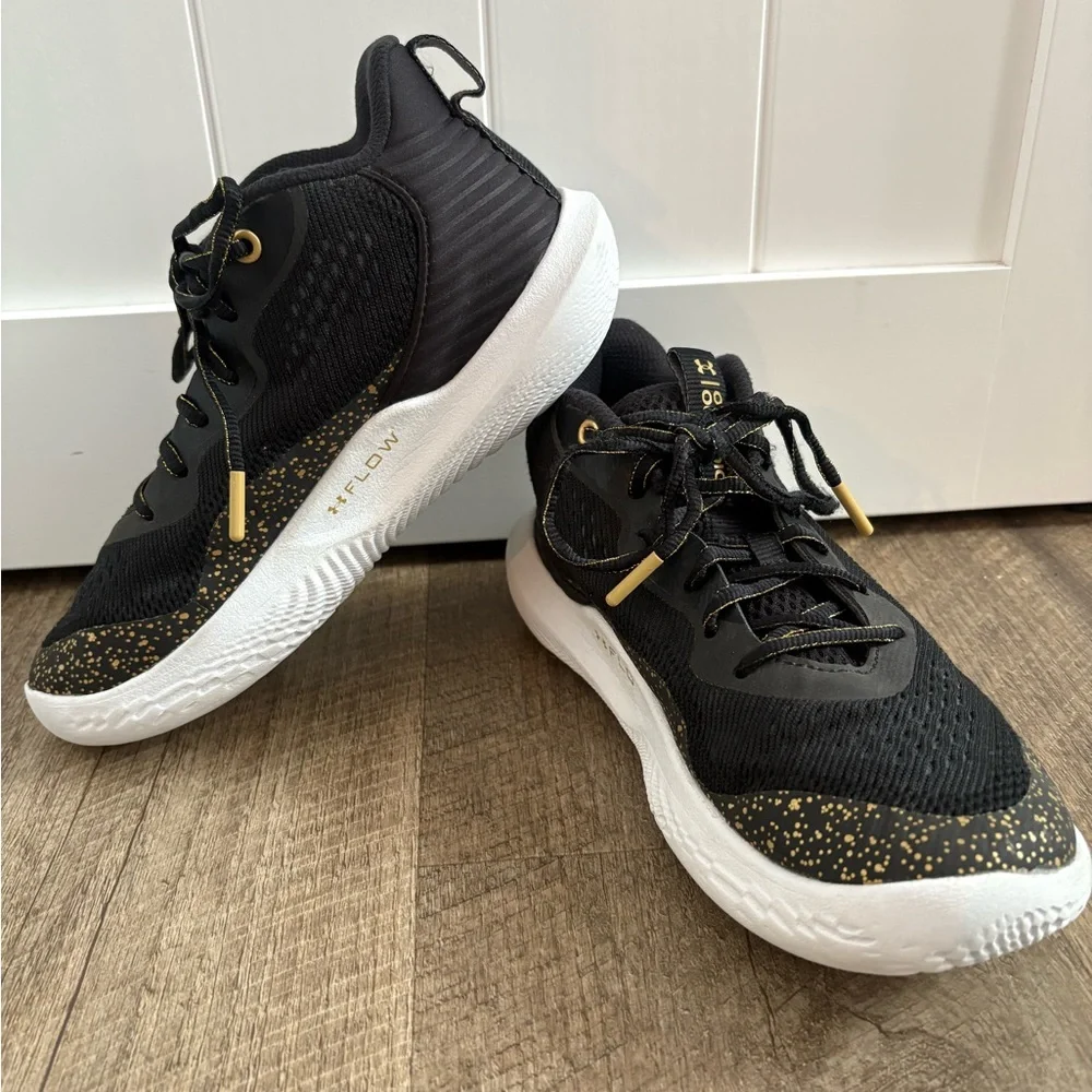 Under Armour barley worn